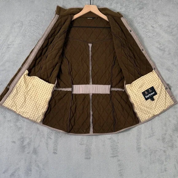 Barbour Vest Womens 10 Beige Quilted Outdoor Classic Quiet Luxury Layering - Picture 4 of 10